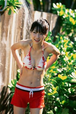 飞向别人的床原唱播放